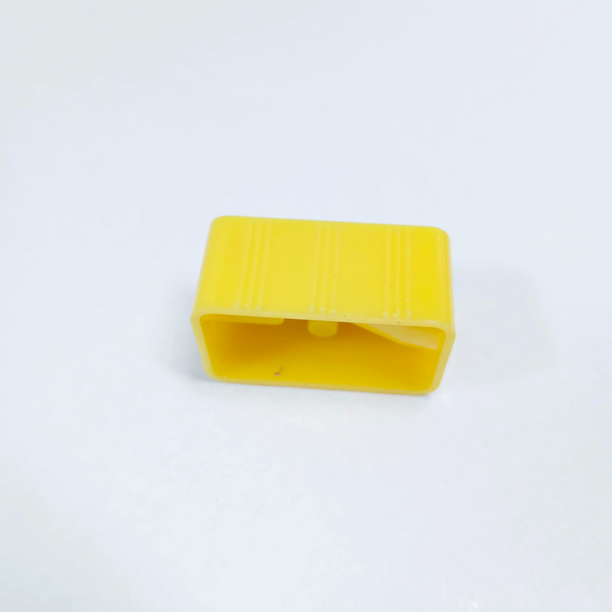 Temperino semplice in plastica gialla - immagine 7