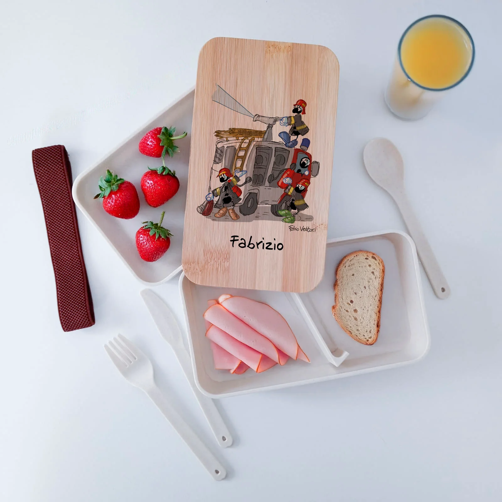 Scatola Porta Pranzo con coperchio in bambù e Posate Personalizzata soggetto "Pompieri" - immagine 4